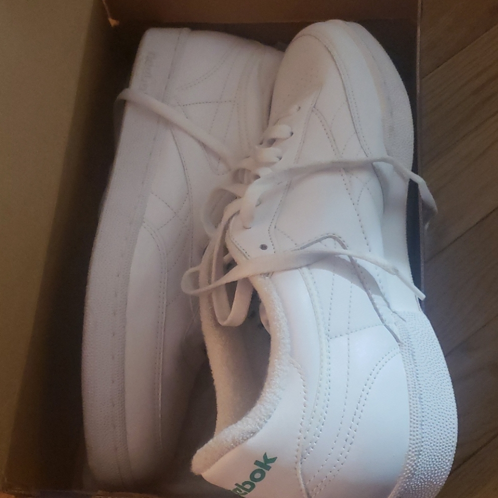 Gym shoes